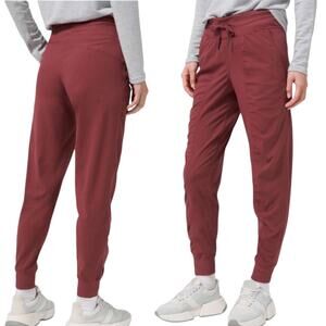 NEW Lululemon Dance Studio Jogger Merlot 'Savannah' Size 6